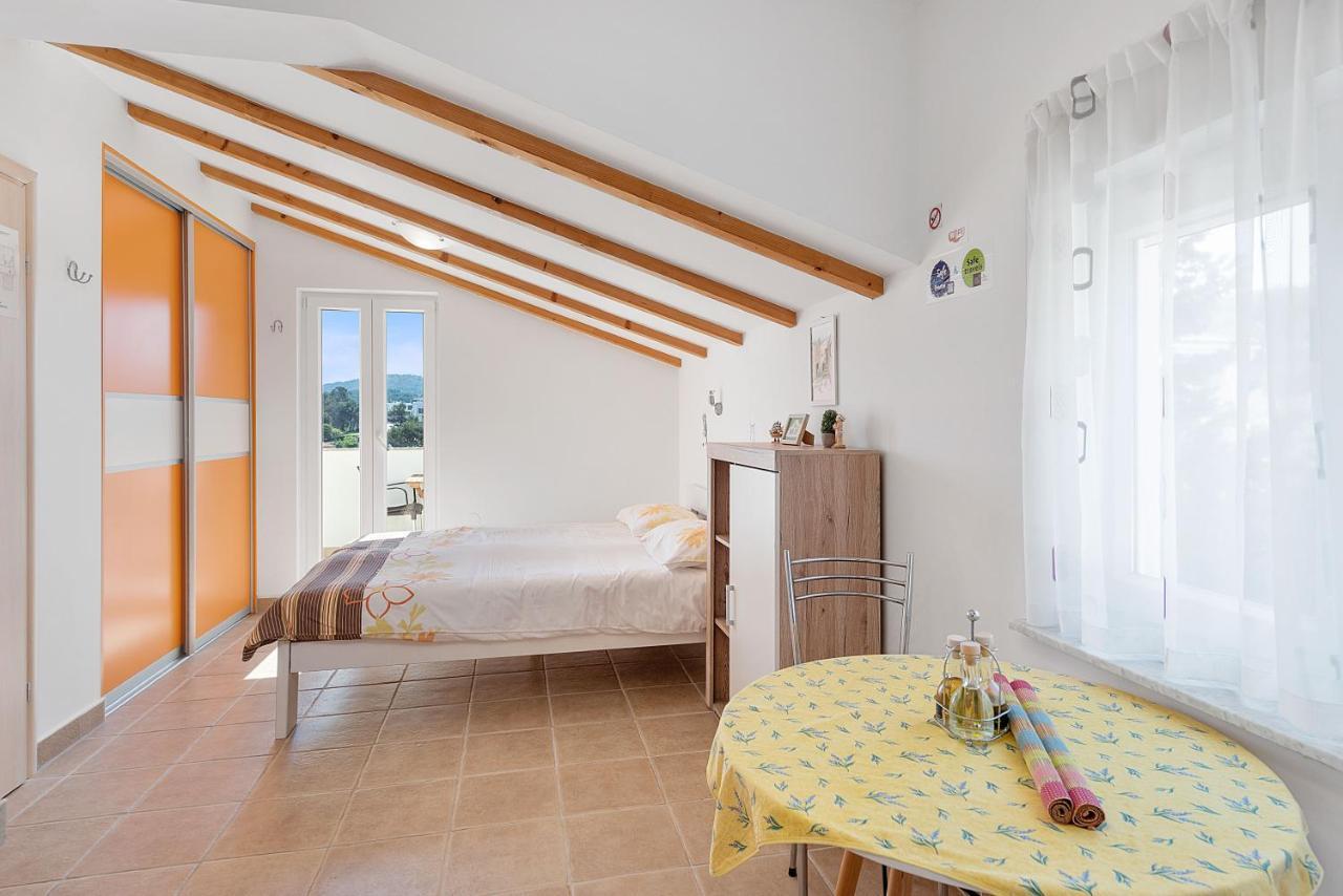 Apartments Joni Cikat Mali Lošinj Exterior foto