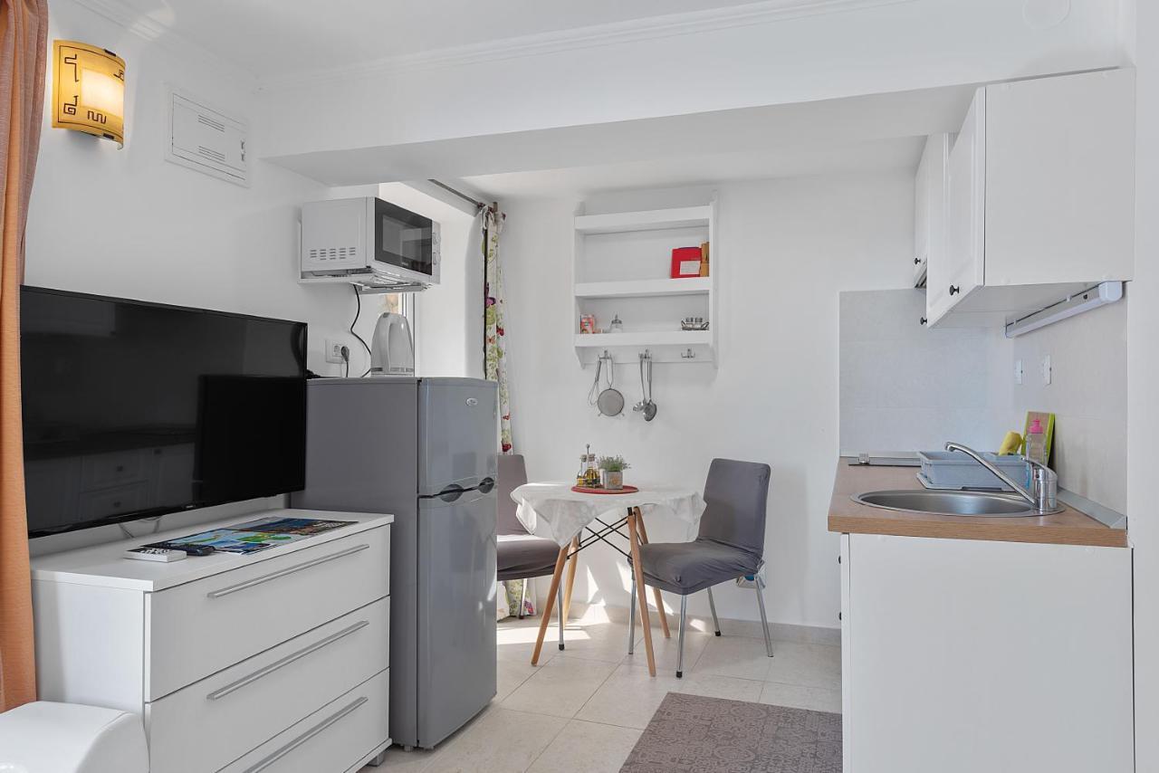 Apartments Joni Cikat Mali Lošinj Exterior foto