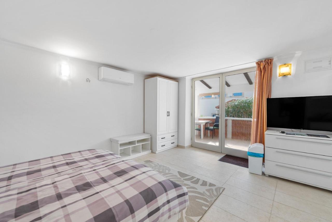 Apartments Joni Cikat Mali Lošinj Exterior foto