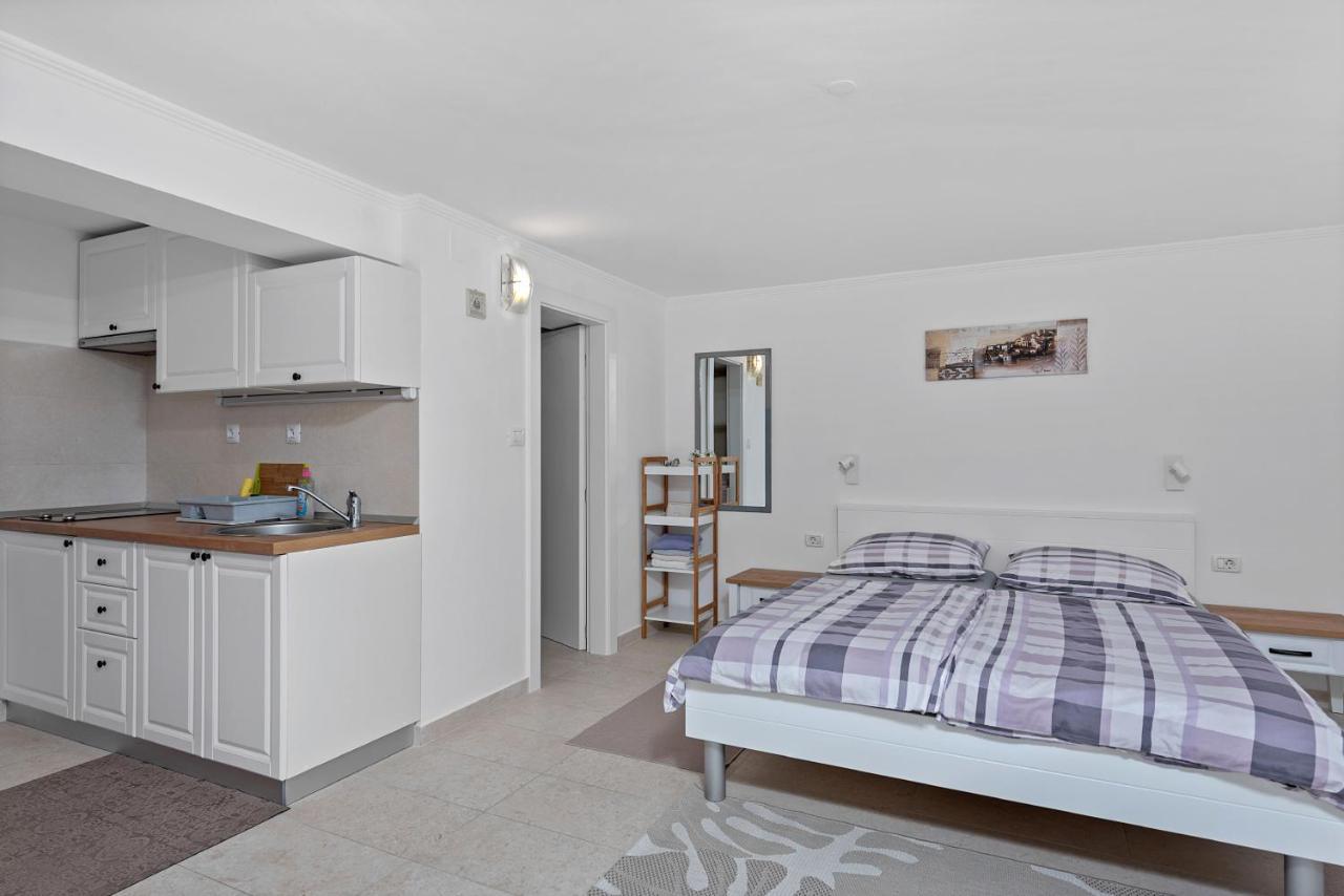Apartments Joni Cikat Mali Lošinj Exterior foto