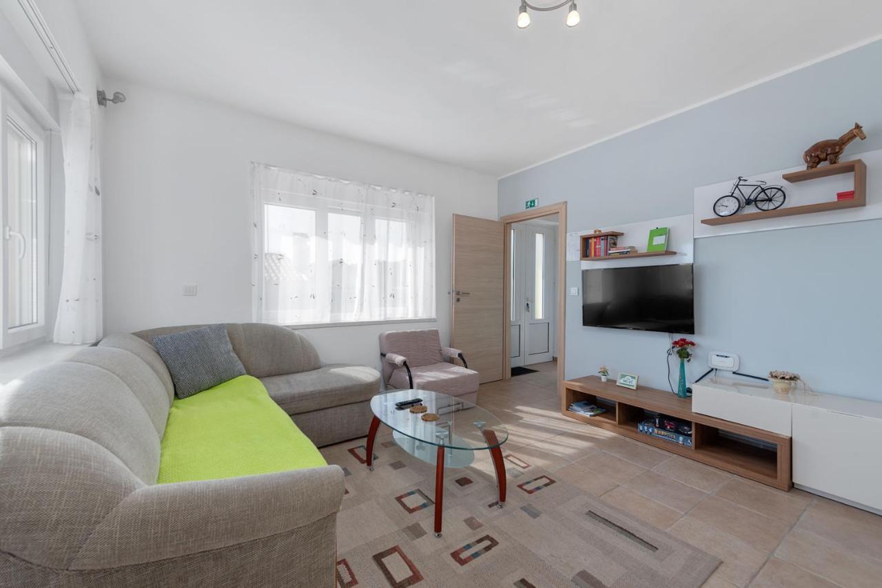 Apartments Joni Cikat Mali Lošinj Exterior foto