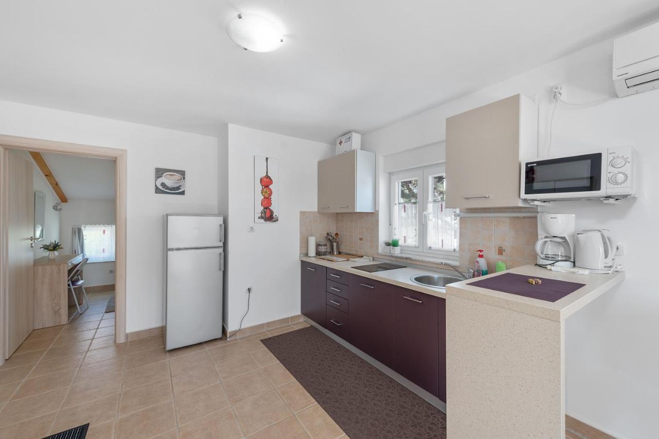 Apartments Joni Cikat Mali Lošinj Exterior foto