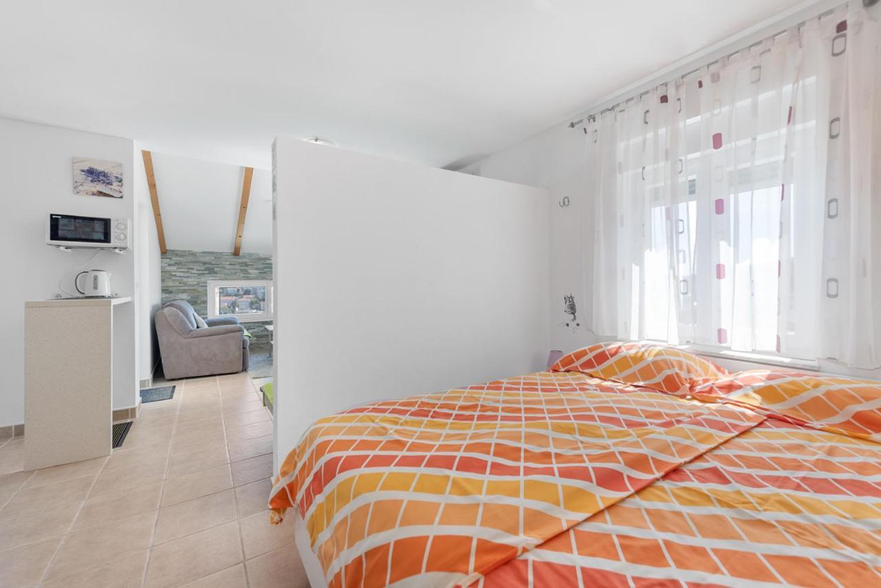 Apartments Joni Cikat Mali Lošinj Exterior foto